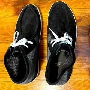 Men’s Vans Surf Slider (Black and White)